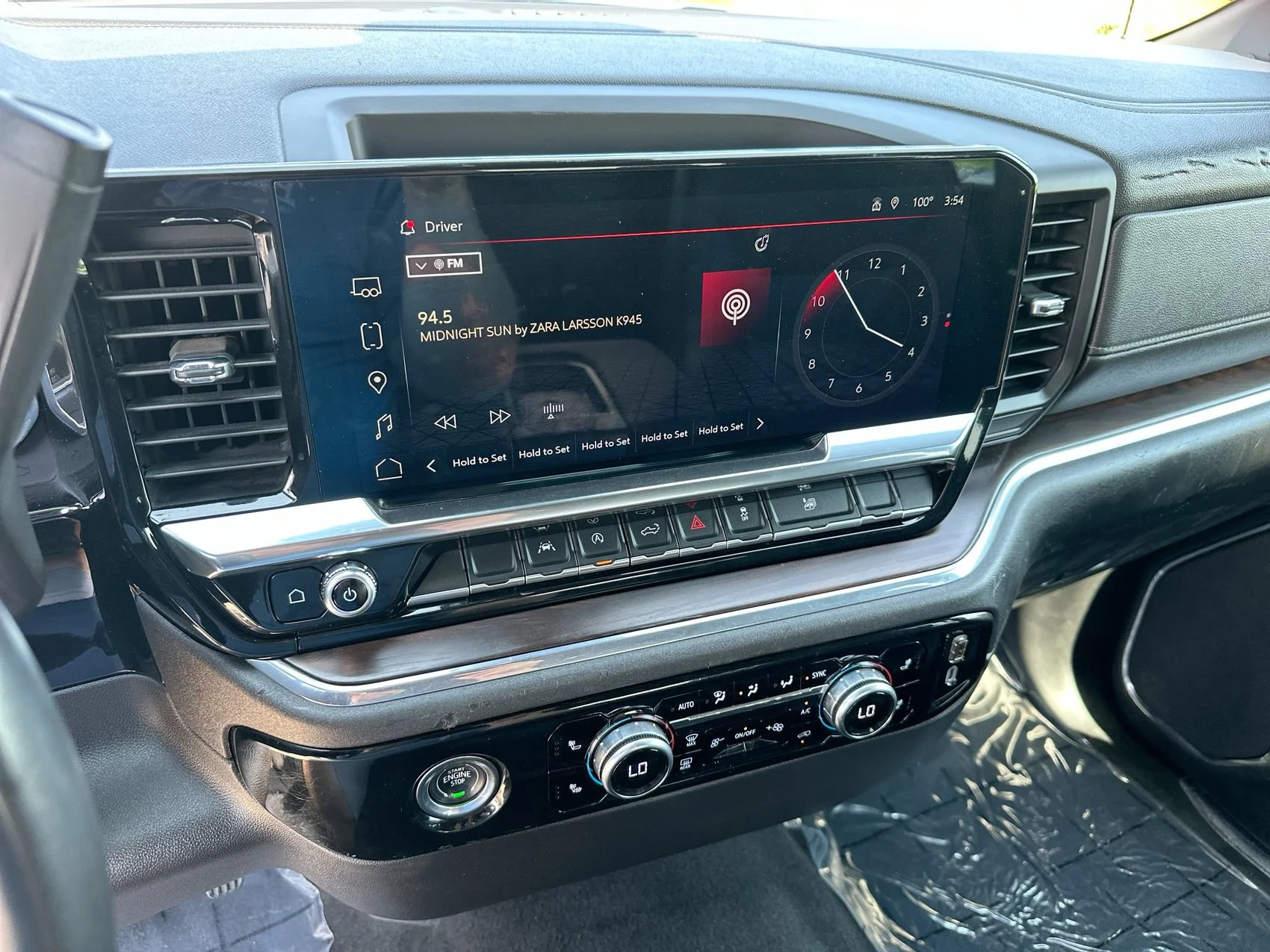Used 2024 Downpour Metallic GMC SLT image 16