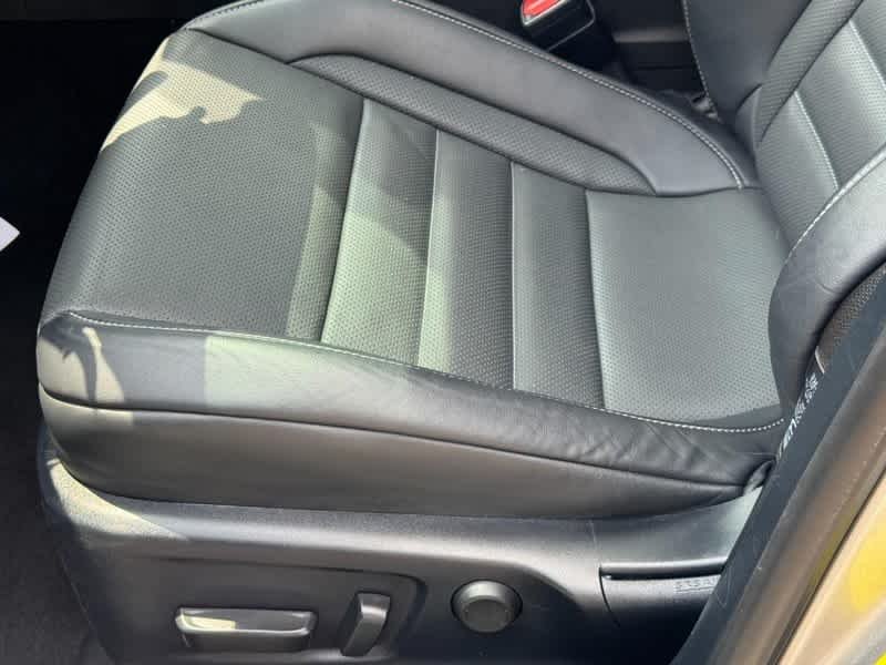 Used 2020 Atomic Silver Lexus F SPORT image 23