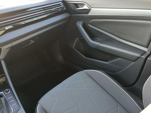 2025 Volkswagen Jetta Sport - Photo 15