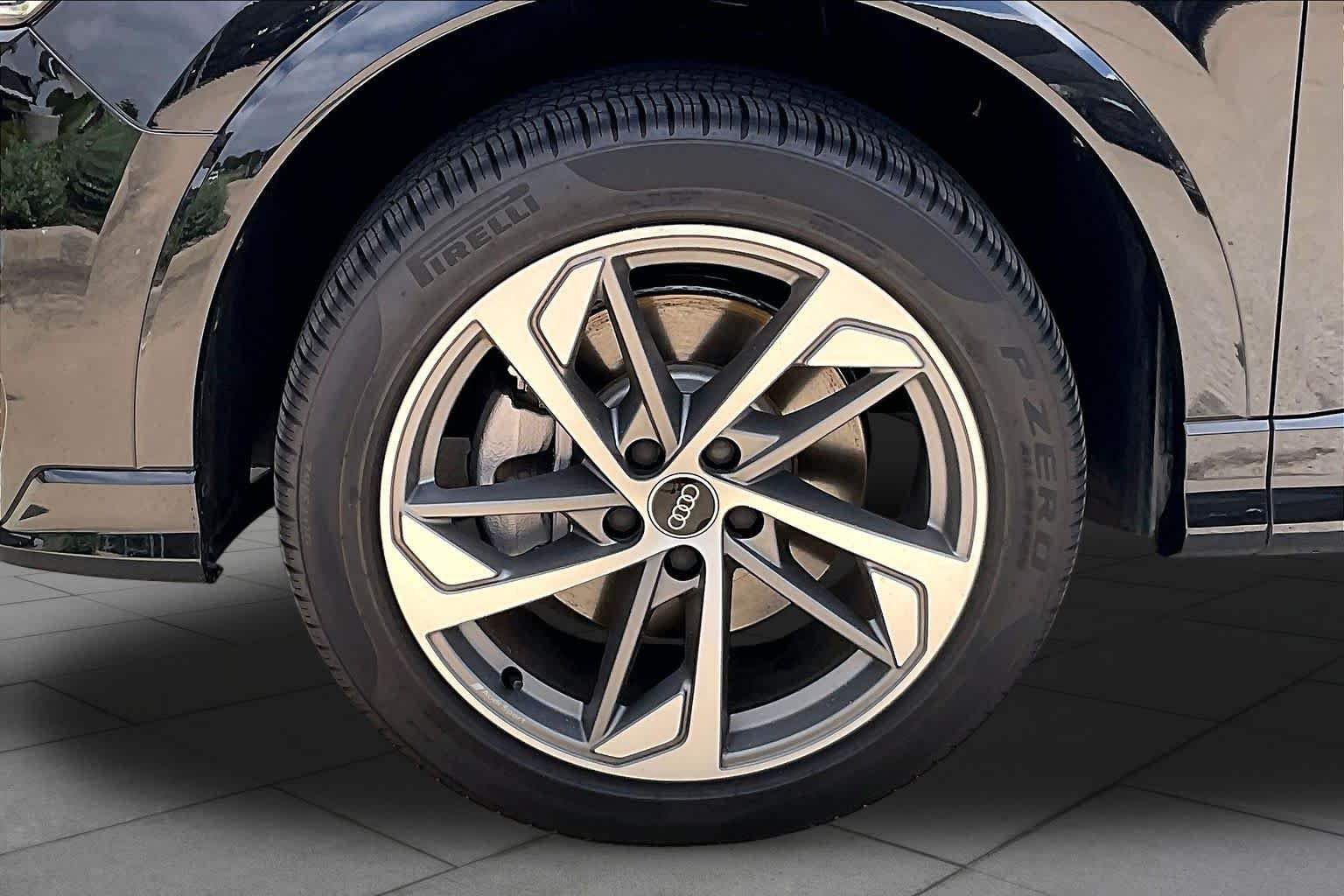 Used 2025 Mythos Black Metallic Audi S line Premium image 11