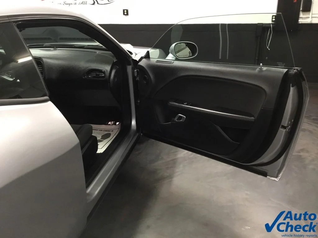 Used 2018 Silver Dodge SXT image 28