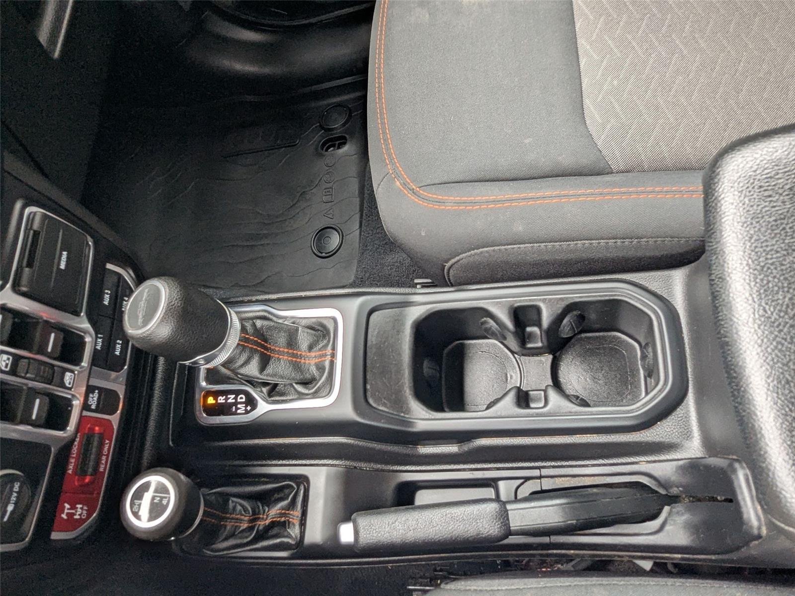Used 2022 Black Clearcoat Jeep Mojave image 18