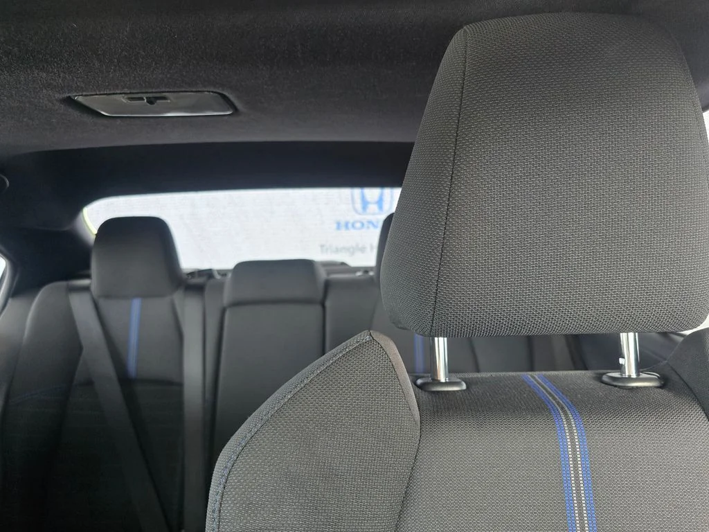 Used 2022  Toyota SE image 10