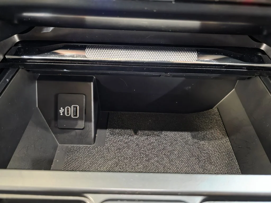 Used 2025 White Ford Lariat image 25