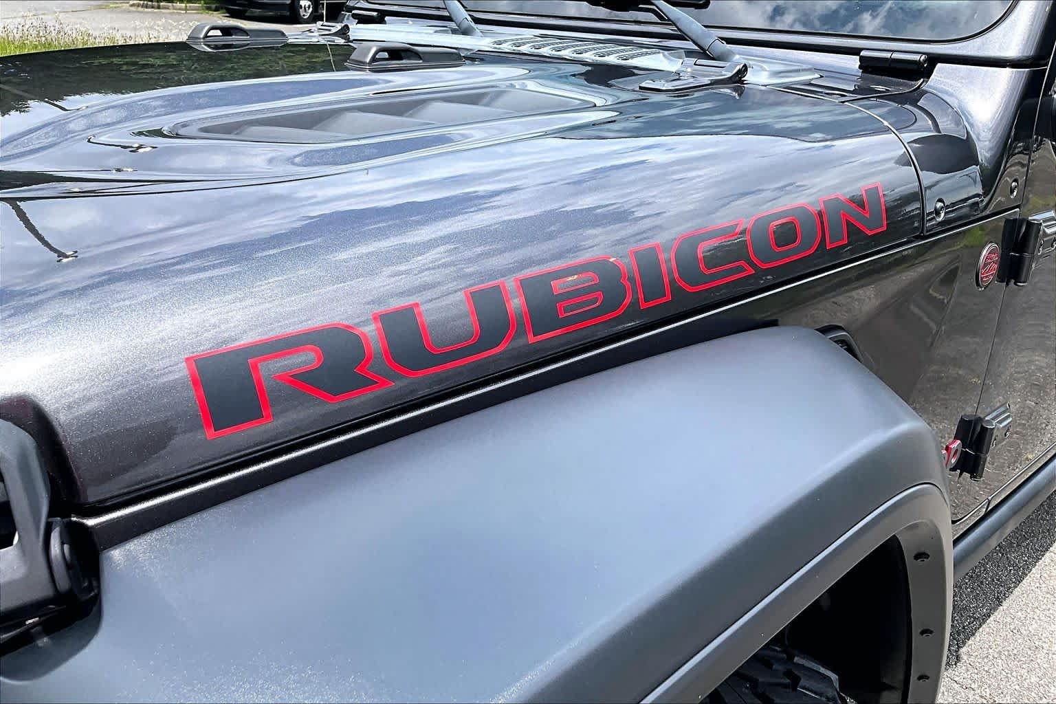 Used 2020 Granite Crystal Metallic Clearcoat Jeep Rubicon image 10