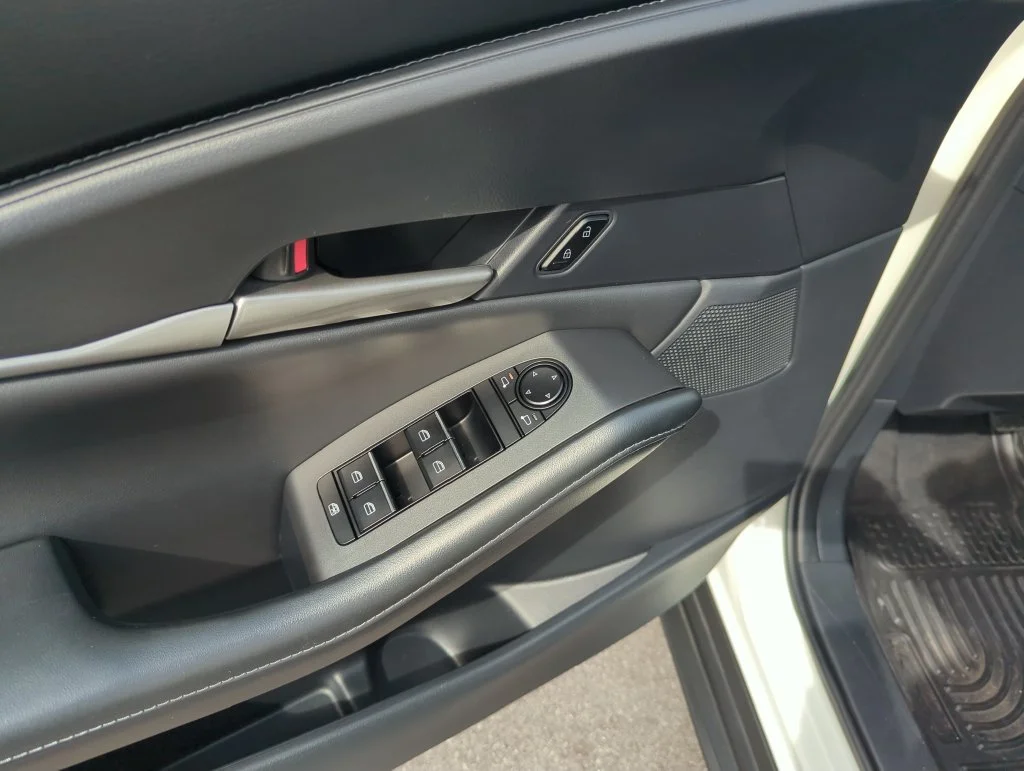 Used 2023 White Mazda 2.5 S Select Package image 19