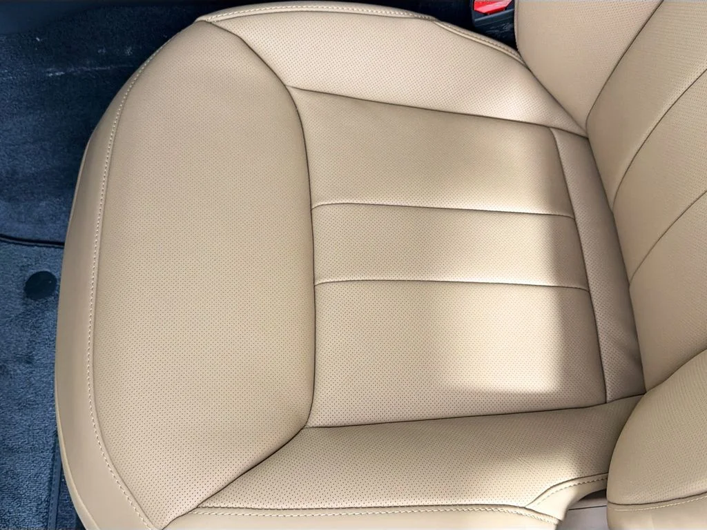 New 2026 Varesine Blue Land Rover SE image 20