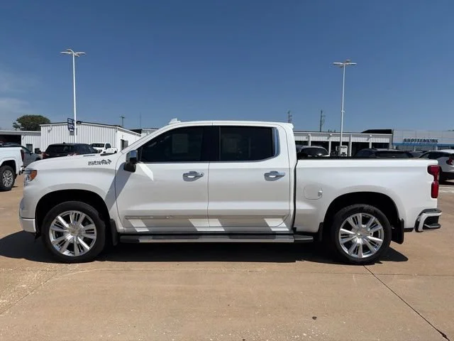 Used 2023 IRIDESCENT PEARL TRICOAT Chevrolet High Country image 7
