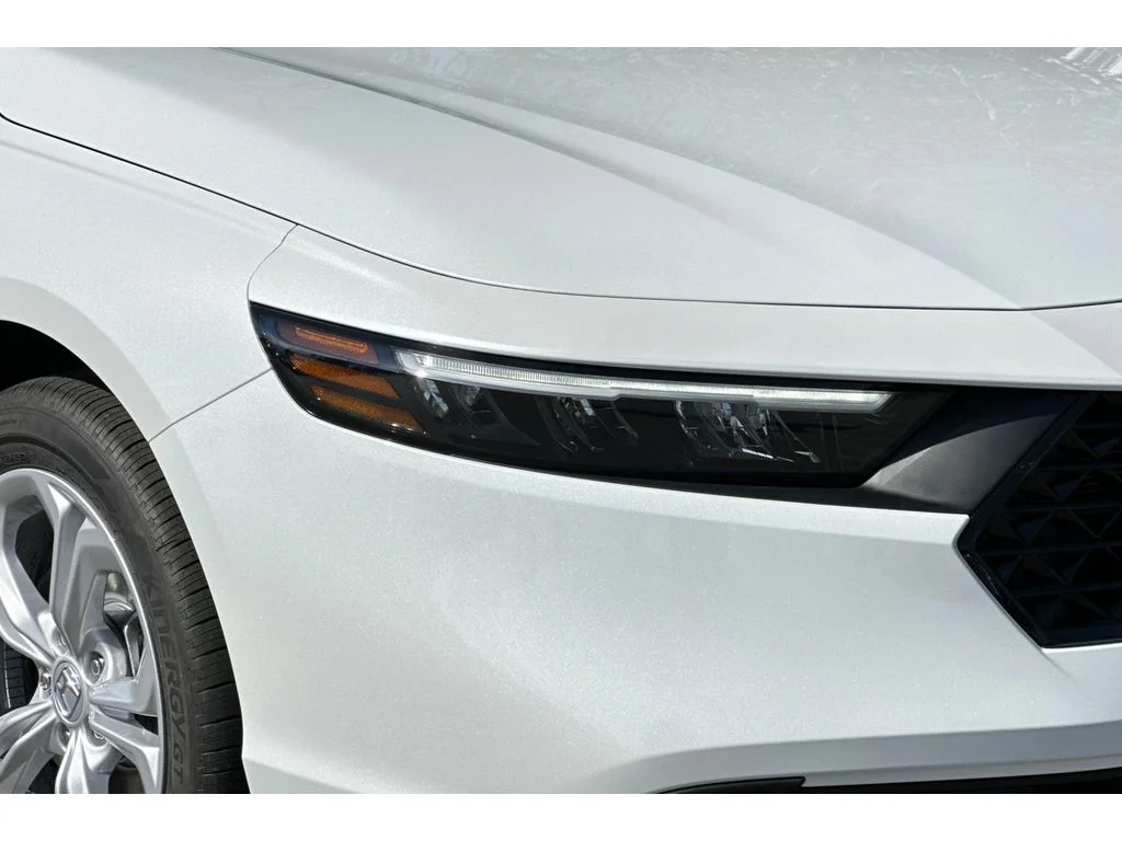 New 2026 Platinum White Pearl Honda LX image 29