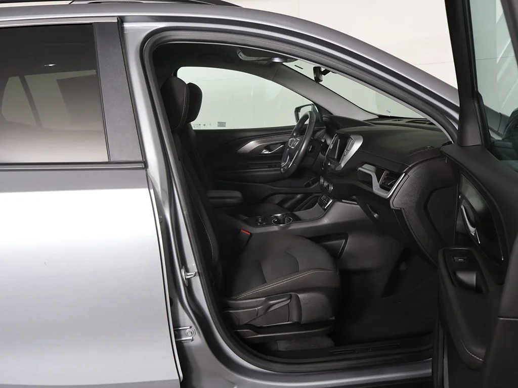 Used 2023 Silver GMC SLE image 29