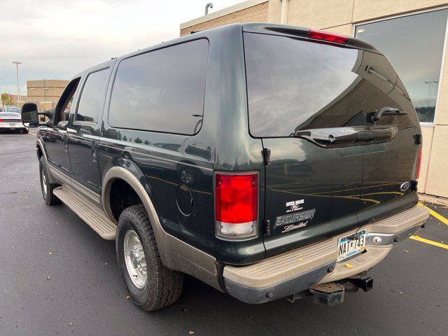 Used 2000 Green Ford Limited image 3