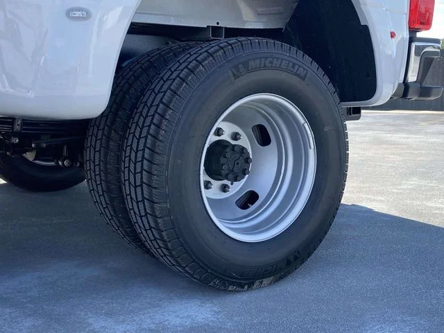 New 2026 Oxford White Ford F-350® XL image 9