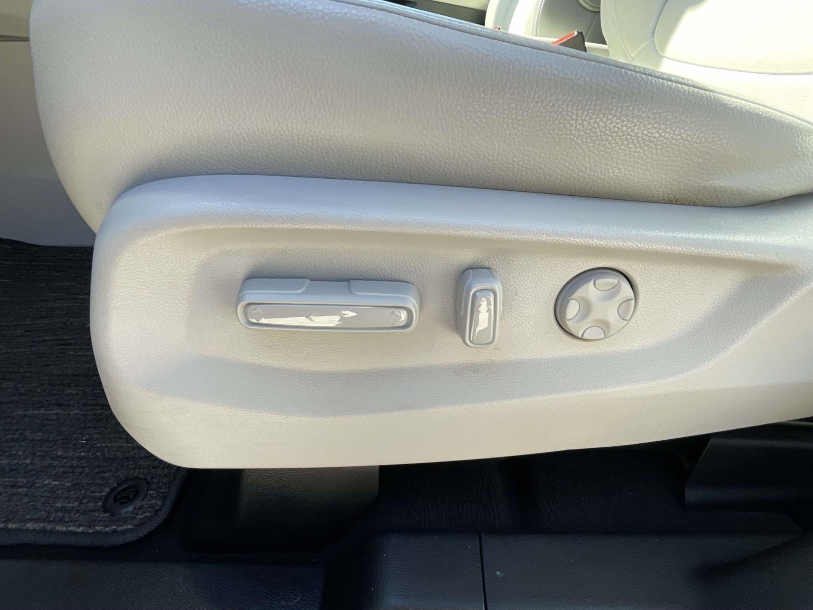 Certified Used 2025 Black Honda EX-L image 17
