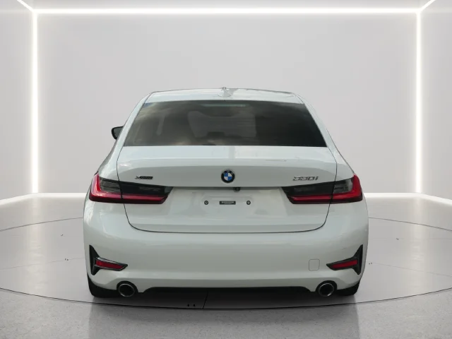 Used 2021 White BMW 330i xDrive image 4