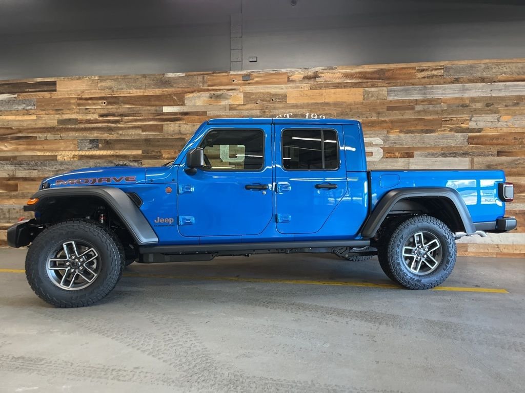 New 2026 Hydro Blue Pearl-Coat Exterior Paint Jeep Mojave image 22