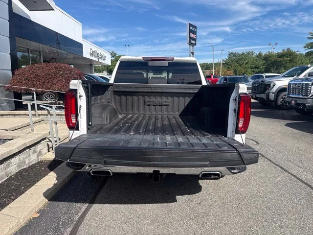 Used 2023 White GMC SLT image 26