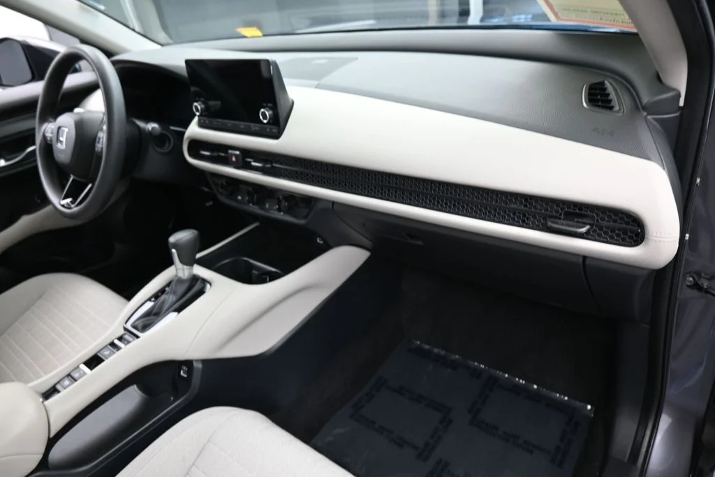 Used 2023 Gray Honda LX image 41