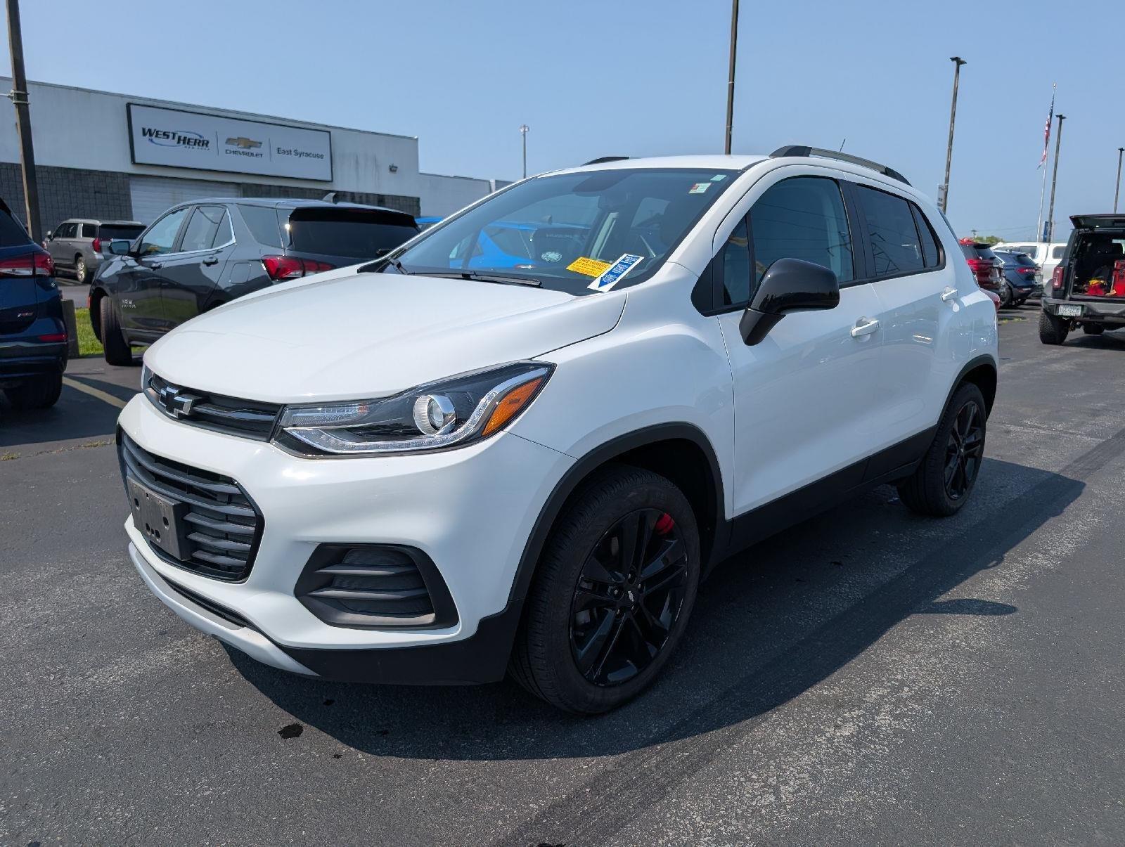 Used 2022 Summit White Chevrolet LT image 4