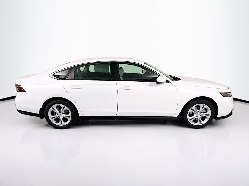 New 2026 Platinum White Pearl Honda LX image 4