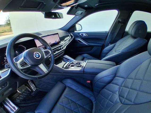 Used 2024 White BMW xDrive40i image 22