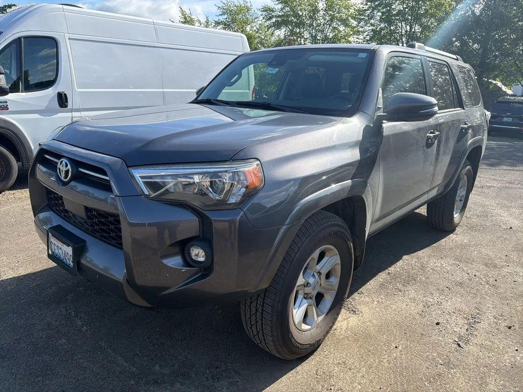 2022 Toyota 4Runner SR5 Premium 4WD V6's photo