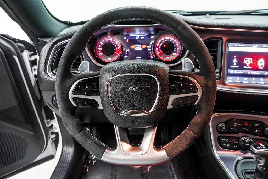Used 2018 White Dodge SRT image 22