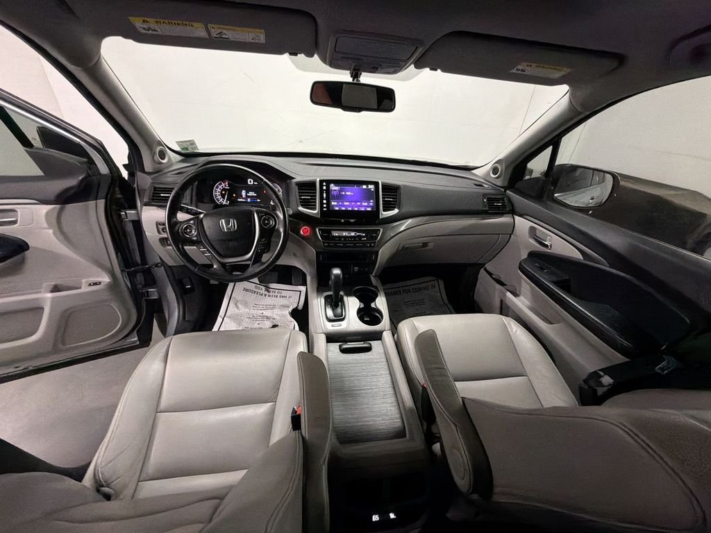 Used 2017 Lunar Silver Metallic Honda EX-L image 20