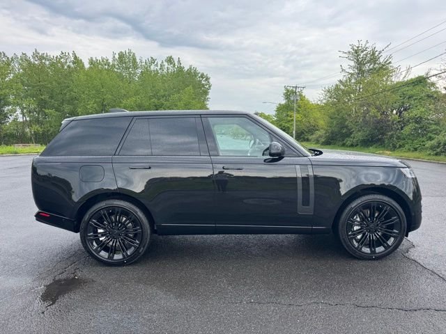 New 2026 Santorini Black Land Rover SE image 6