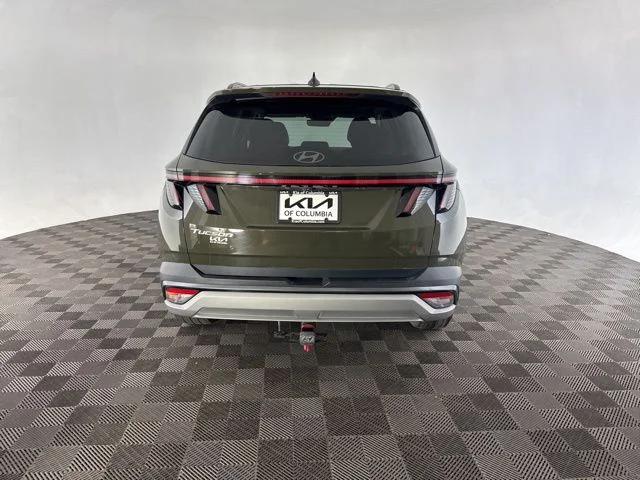 Used 2025 Green Hyundai SEL Convenience image 8