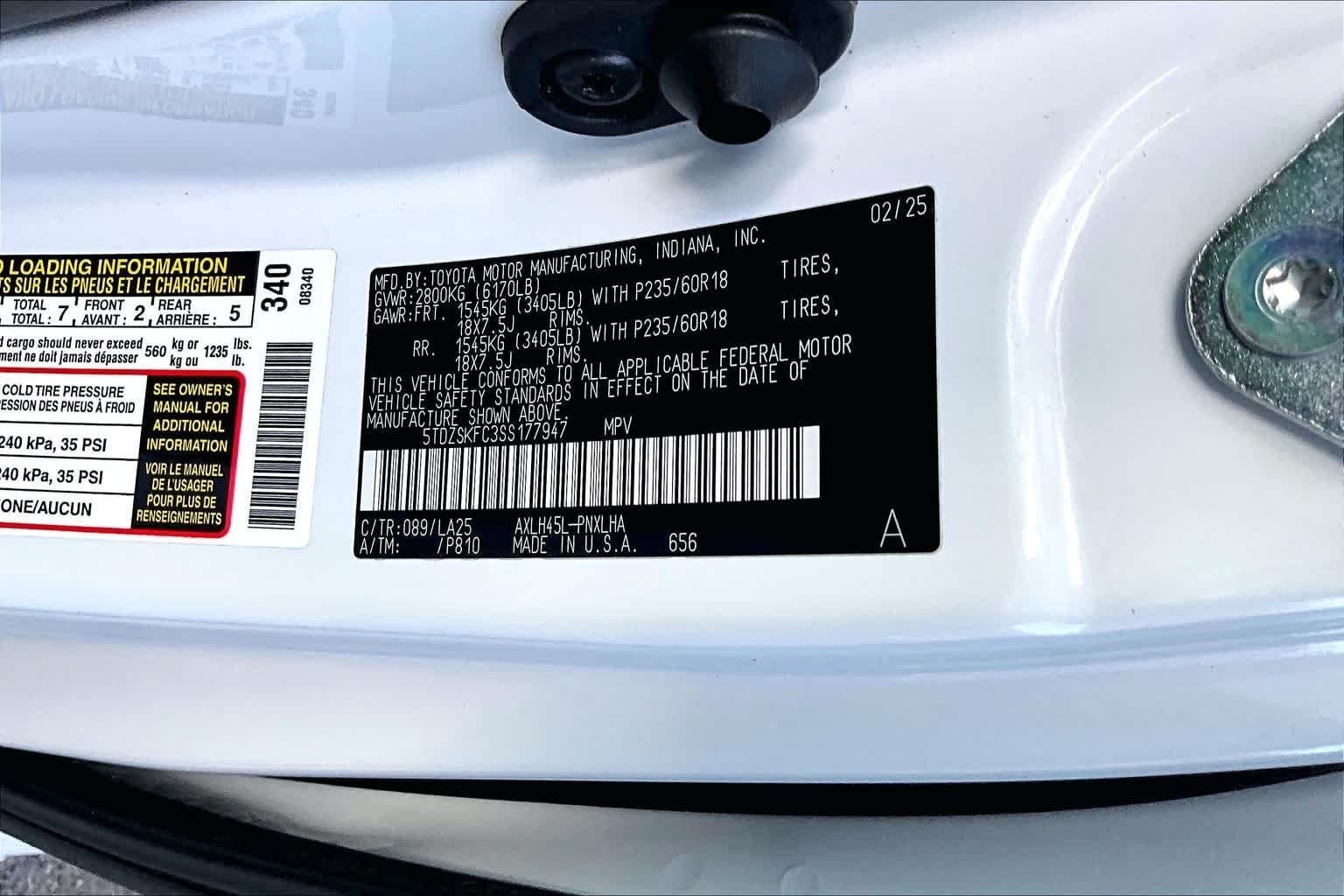 Used 2025 Wind Chill Pearl Toyota Limited image 29