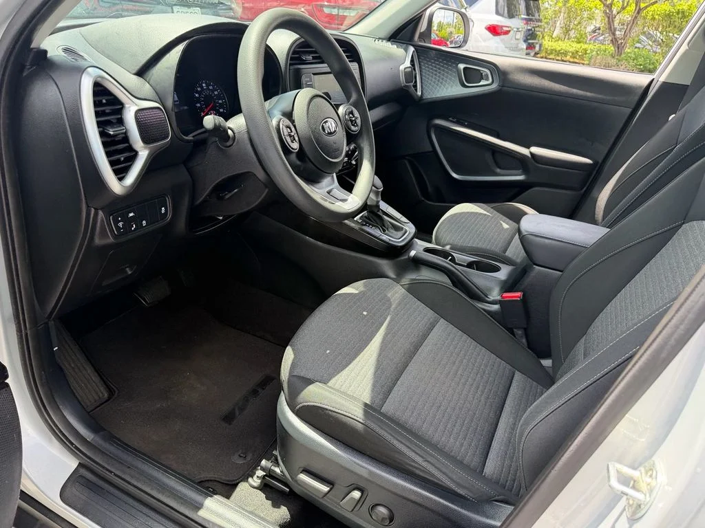 Used 2021 Silver Kia S image 11