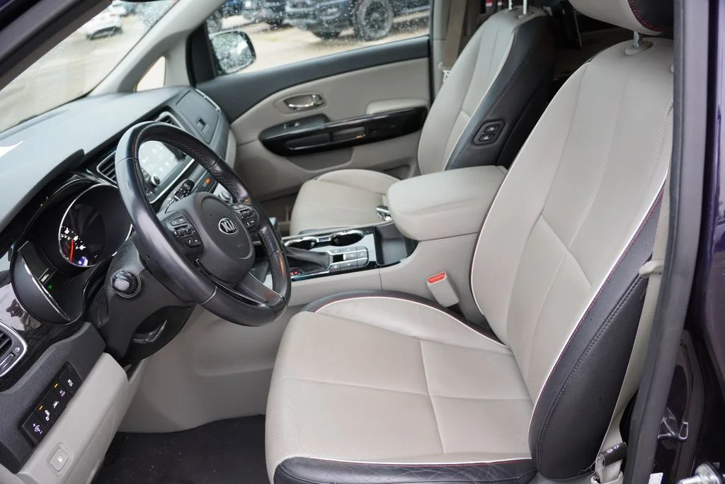 Used 2019 Celestial Blue Kia EX image 4