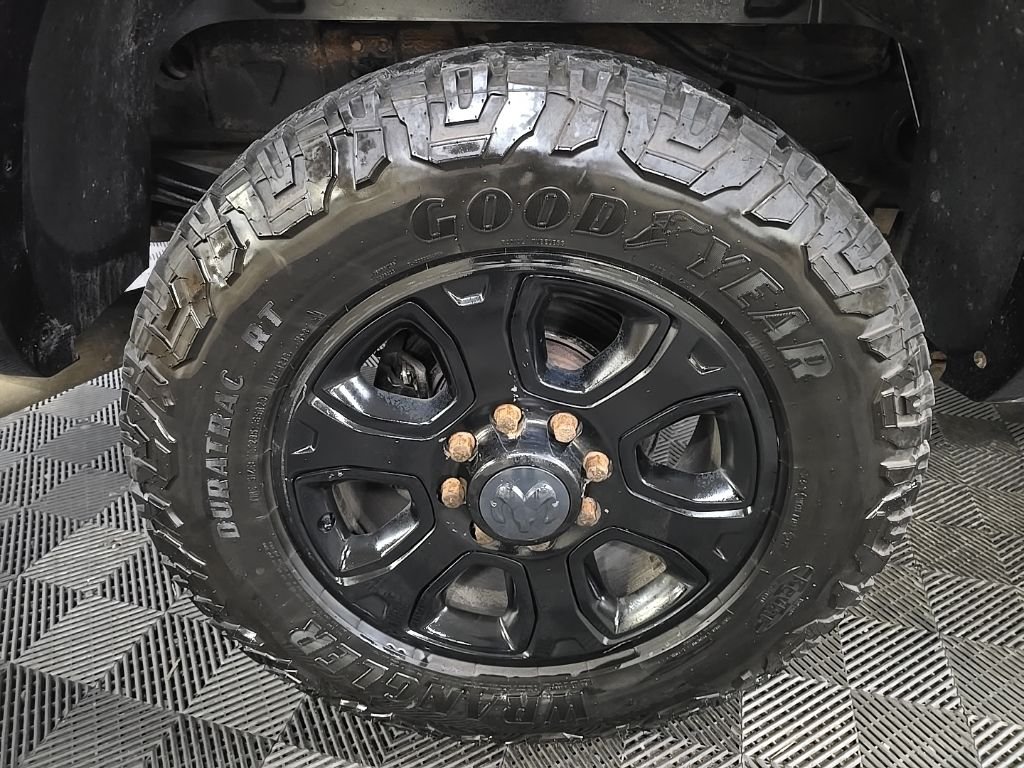 Used 2017 Black Ram Laramie image 14