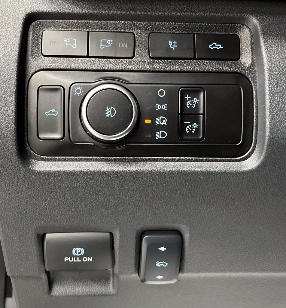 Used 2024 White Ford Platinum image 33