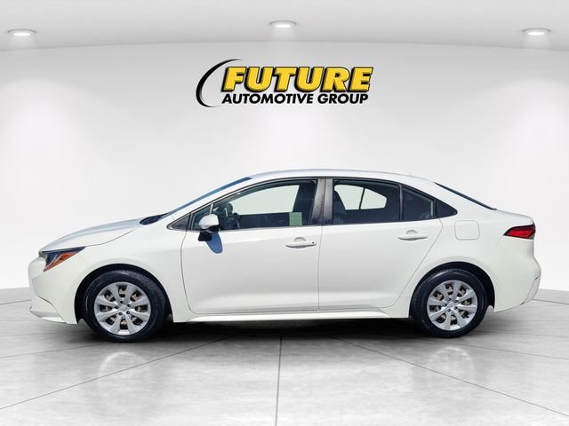 Used 2022 White Toyota LE image 6