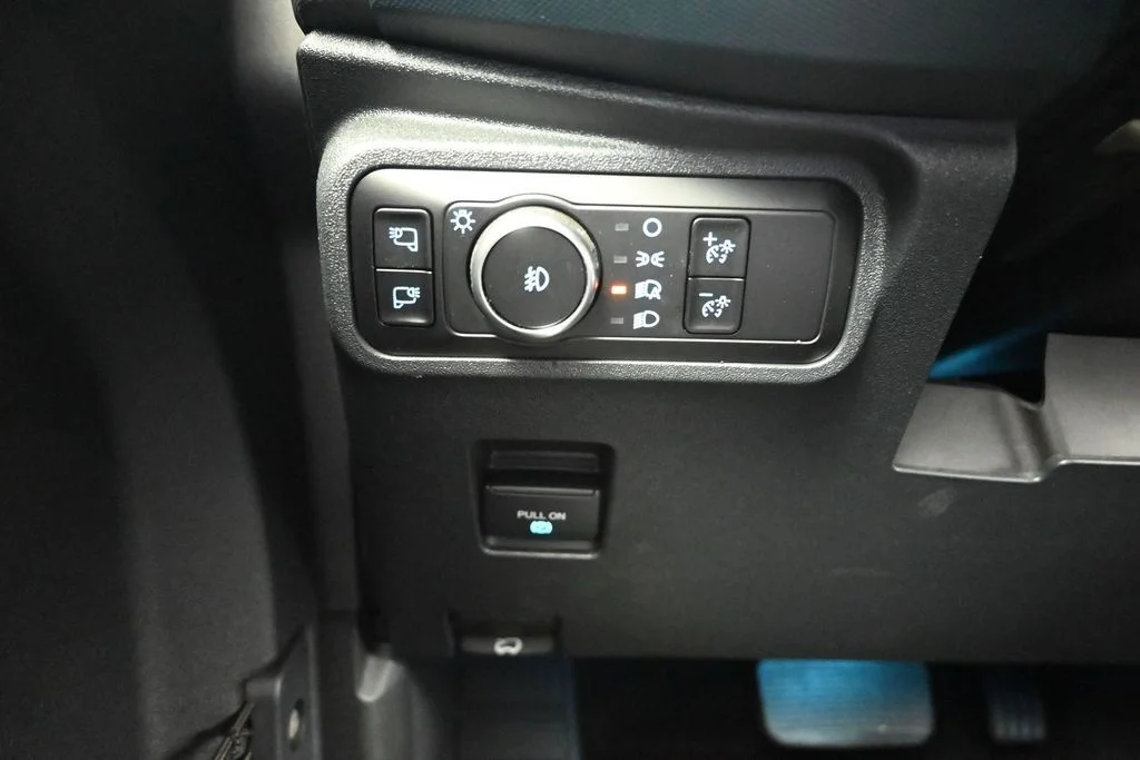 Used 2024 Oxford White Ford Outer Banks image 18