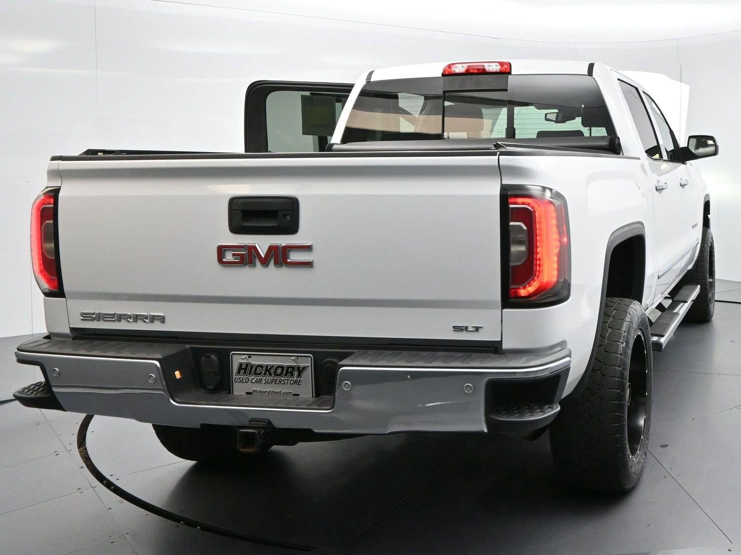 Used 2018 Summit White GMC SLT image 41
