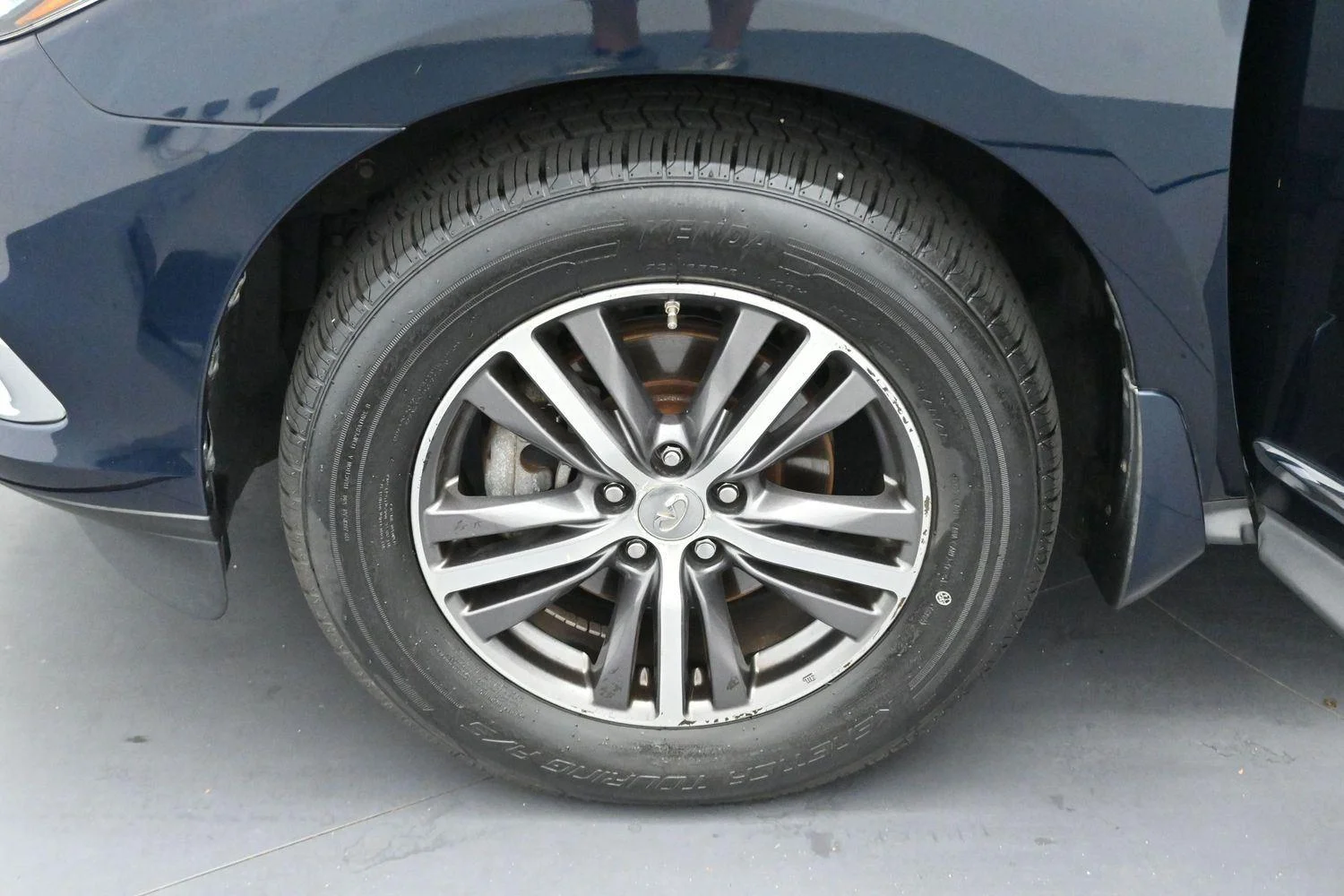 Used 2019 Hermosa Blue INFINITI LUXE image 31