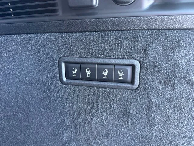 New 2027 Blue Jeep Overland image 43