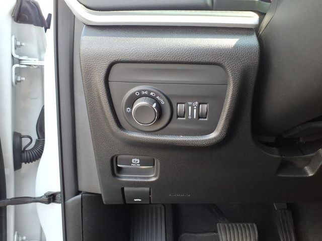 Certified Used 2023 Bright White Clearcoat Jeep Altitude X image 16