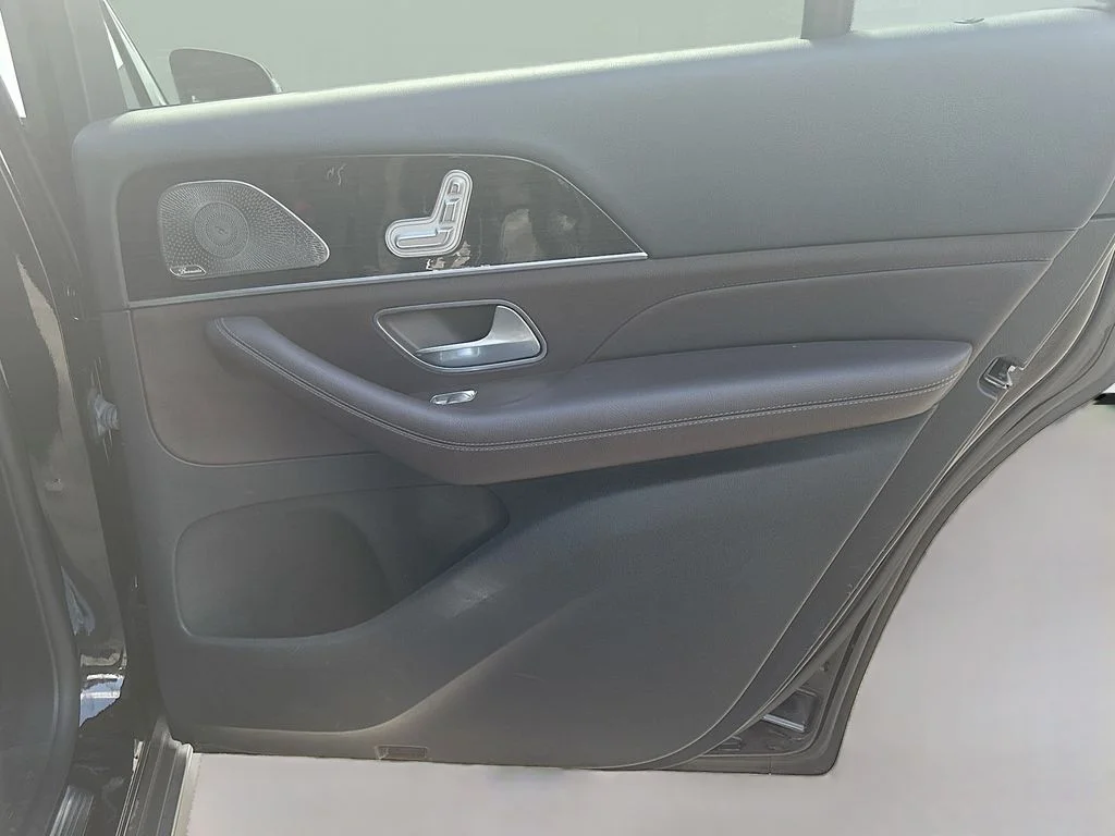 Used 2022 Black Mercedes-Benz GLS 450 image 21