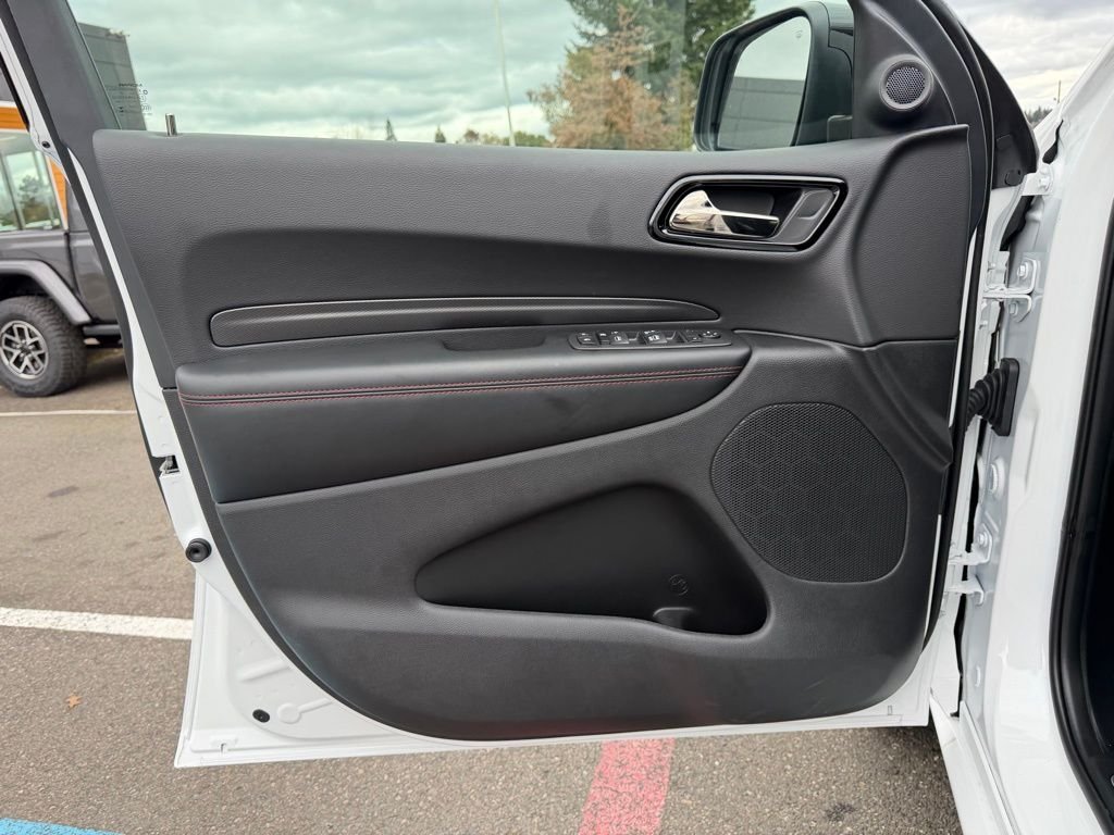 New 2026 White Knuckle Clearcoat Dodge GT HEMI V8 image 13