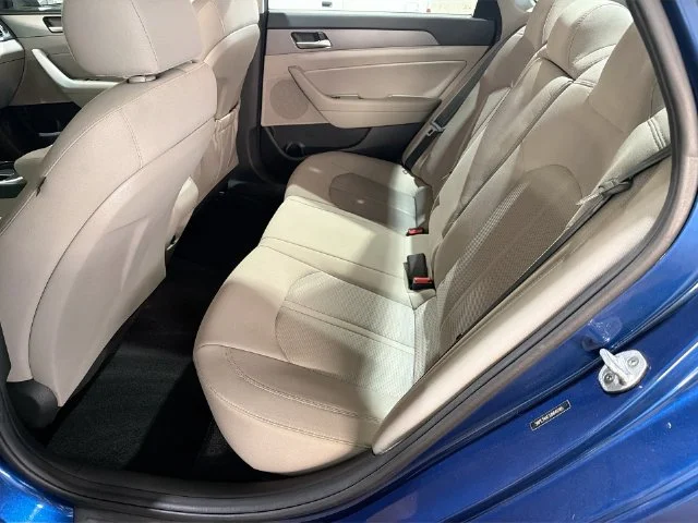 Used 2018 Blue Hyundai SEL image 25
