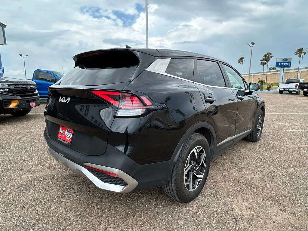 Used 2023 Black Kia LX image 6
