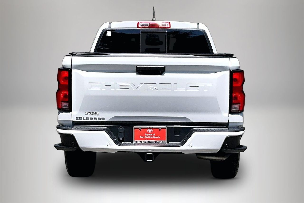 Used 2025 White Chevrolet LT image 6