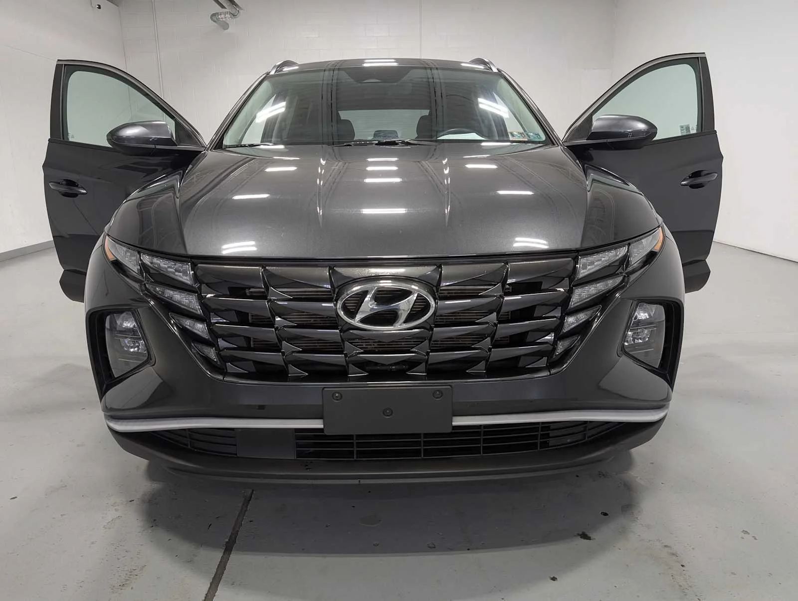 Used 2024 Dark Gray Metallic Hyundai SEL image 15