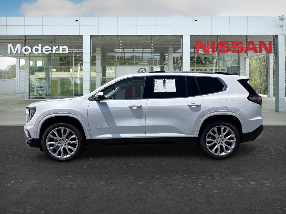 Used 2024 White Frost Tricoat GMC FWD Denali image 2