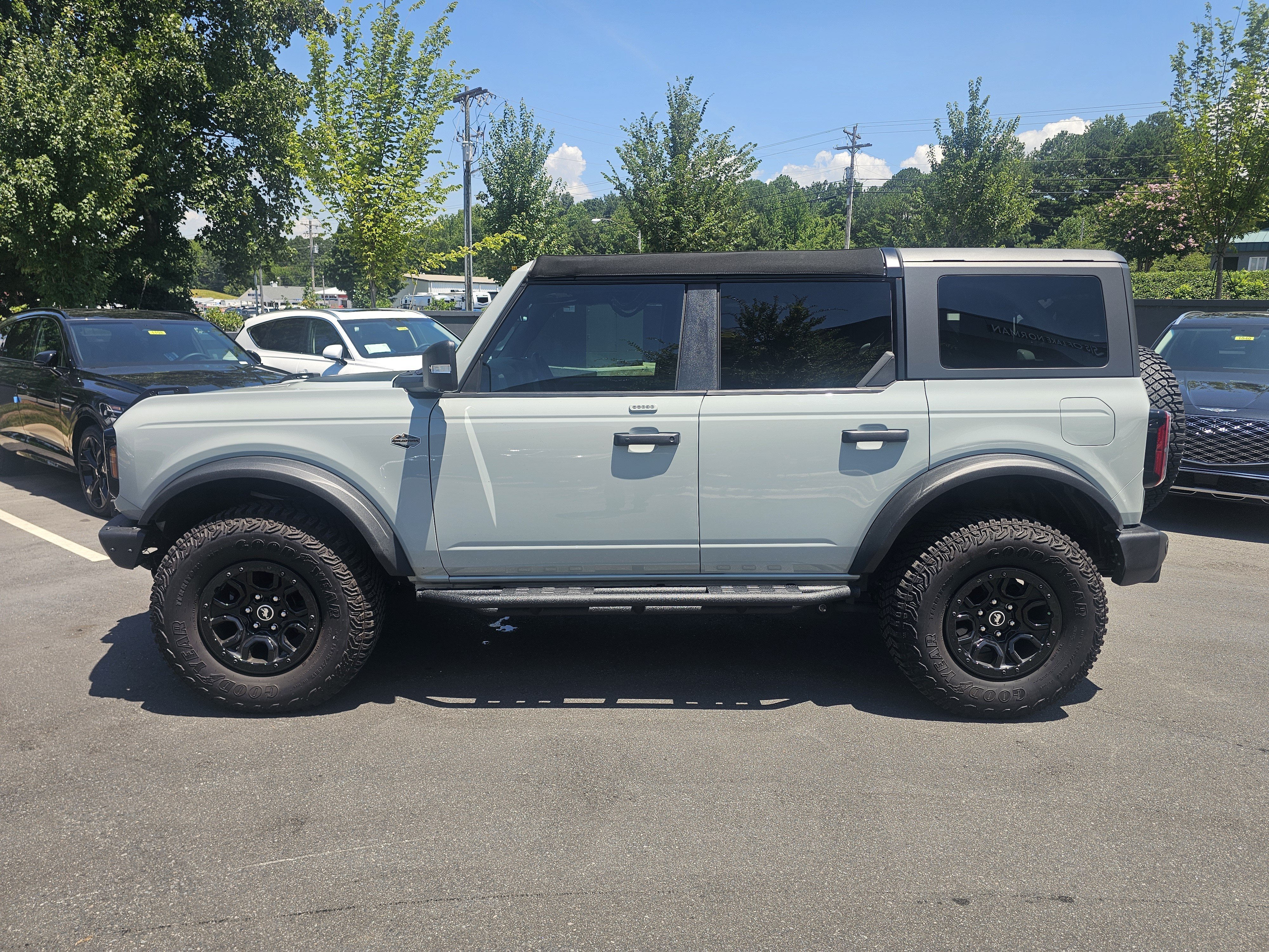 Used 2023 Cactus Gray Ford Wildtrak image 7