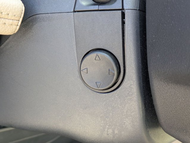 Used 2023  Ford  image 23