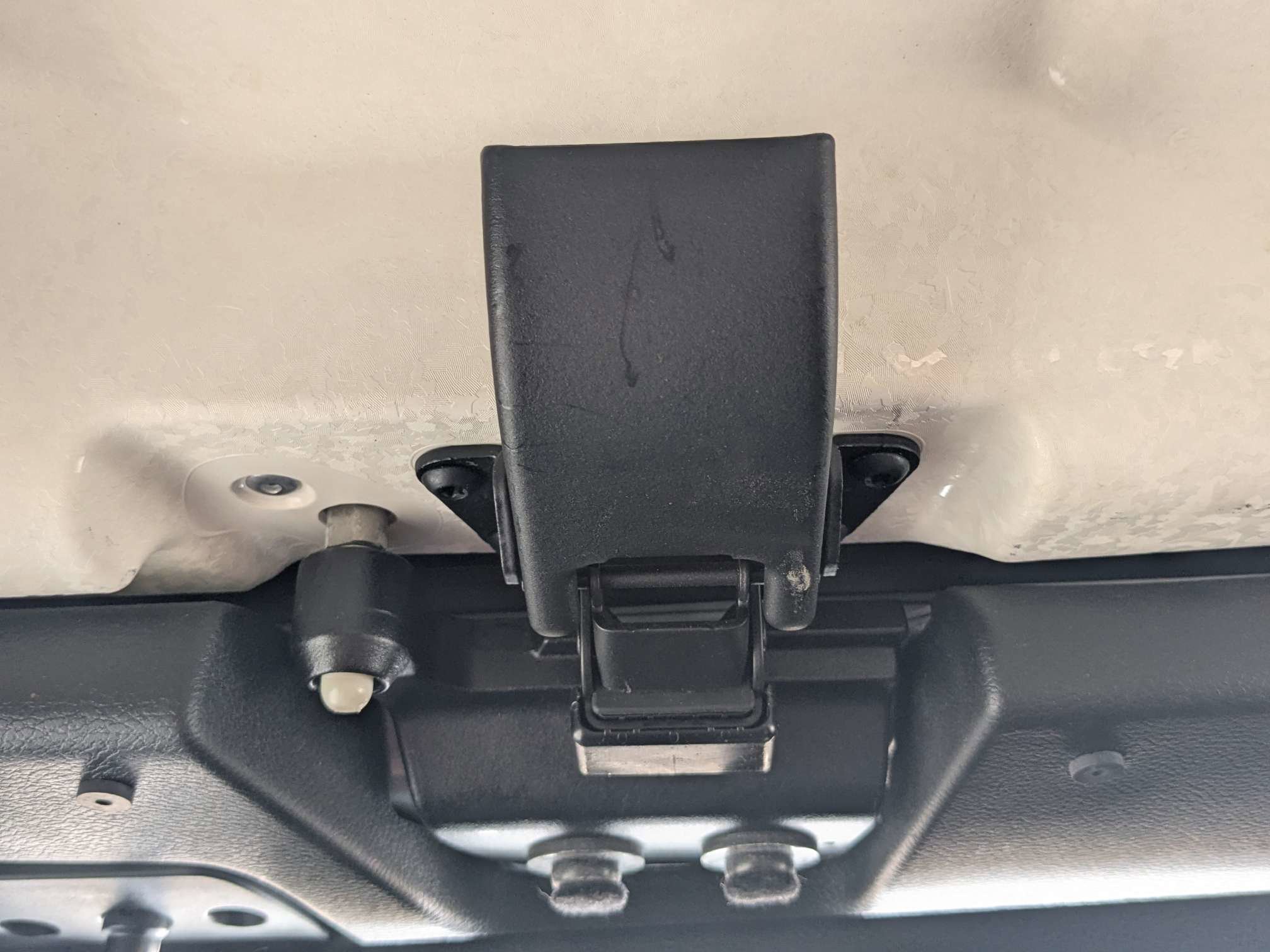Used 2020 Bright White Clearcoat Jeep Sport S image 24